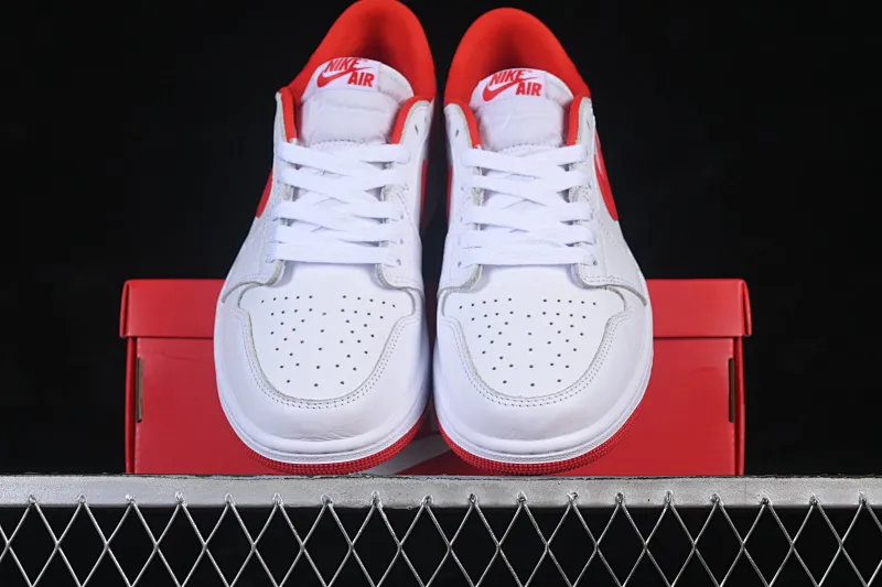 All categories Air Jordan Jordan series basketball shoes Air Jordan 1 Low foreign trade version Air Jordan 1 Low OG "University Red" AJ1 Joe 1 University Red low-top cultural and casual sneakers CZ0790-161